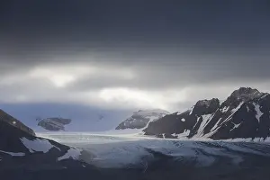 Windswept: Gasbreen glacier in Gashamna Bay - Hornsund -