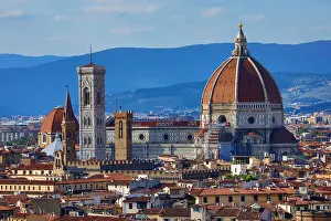 Rooftops: General city skyline view and the Duomo, Florence, Italy