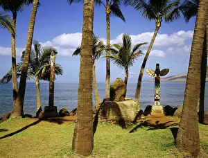 Maui: Geo. USA, Hawaii, Maui, historisches Grab am Strand