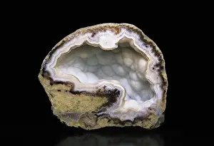 Dioxide: Geode lined with quartz
