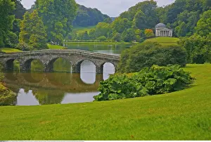 Trust: Geografie, England, and