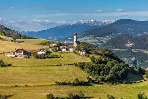 Menschen: Geografie, Italien, Blick auf Mittelberg