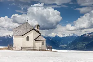 Menschen: Geografie, Italien, Kapelle auf dem