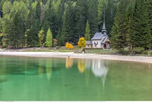 Berge: Geografie, Italien, Kapelle am Pragser