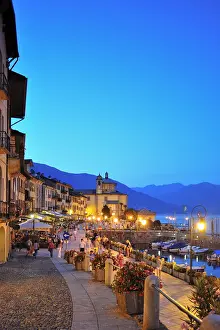 Piemont: Geografie, Italien, Piemont, Cannobio, Uferpromenade