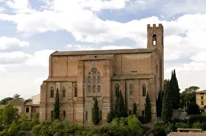 Siena: Geografie, Italien, Toskana, Siena, Backstein-Basilika