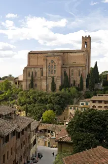 Siena: Geografie, Italien, Toskana, Siena, Backstein-Basilika