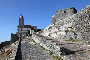 Kirche: Geografie, Kirche San Pietro, erbaut 1256 / 1277