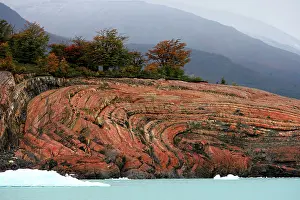 Geographical: Geographical rock folds