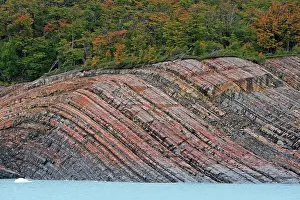 Geographical: Geographical rock folds