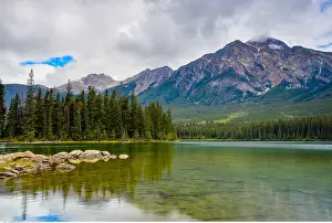Pyramid: geography / travel, Canada, Pyramid Lake, Pyramid
