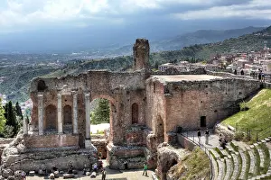 Sicily: geography / travel, Italy, Ancient theatre, Taormina
