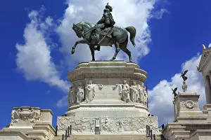 Statues: geography / travel, Italy, Equestrian sculpture