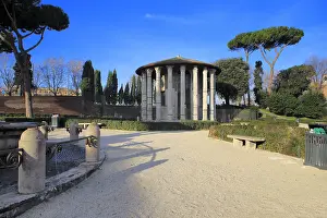 Columns: geography / travel, Italy, Temple of Hercules Victor