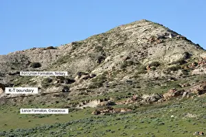 Boundary: GEOLOGY: K-T boundary site - The photo depicts