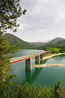 Automobile: Germany, Bayern-Bavaria, Sylvenstein Lake
