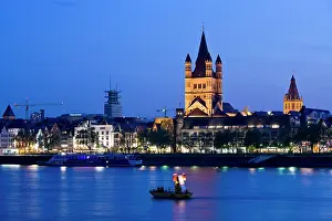 Rhein: Germany, Nordrhein-Westfalen, Cologne. Evening