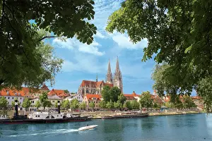 Regensburg: Germany, Regensburg, Old Town Skyline with