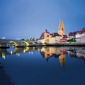 Regensburg: Germany, Regensburg, Old Town Skyline with