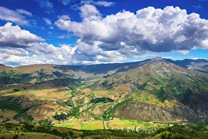 Hemisphere: Gibbston Valley from the Crown Range Overlook, Otago