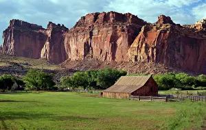 230518: Gifford Farm House Museum, Castle Rock at the back