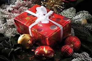 Candles: Gift table, Christmas parcels, candles, Christmas
