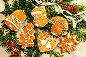 Cracker: Gingerbread figures, Christmas cookies