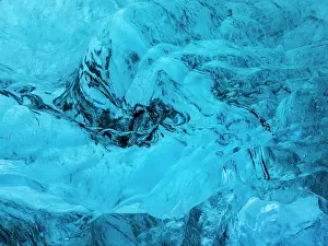 Bleak: Glacial cave in the Breidamerkurjoekull