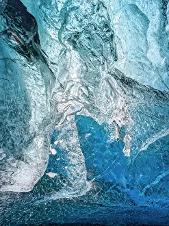 Bleak: Glacial cave in the Breidamerkurjoekull