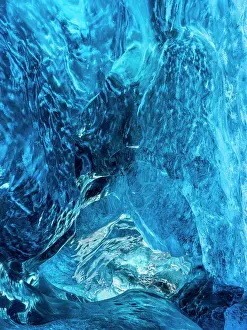 Bleak: Glacial cave in the Breidamerkurjoekull