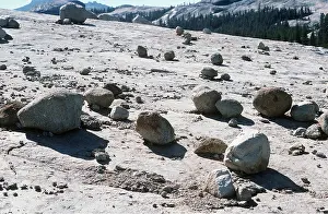 Features: Glacial Erratic Boulders