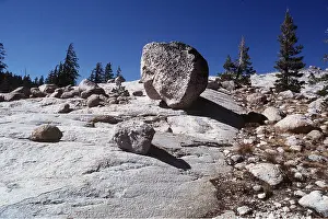 Features: GLACIAL ERRATICS