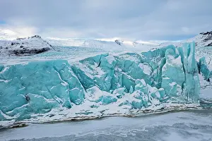 Fjallsarlon: Glacier break in the Fjallsarlon glacier lagoon