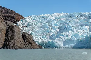 Patagonia: Glacier, Lago Grey, Torres del Paine National Park