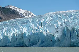 Patagonia: Glacier, Lago Grey, Torres del Paine National Park
