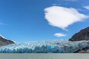 Patagonia: Glacier, Lago Grey, Torres del Paine National Park