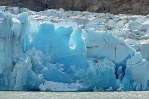 Patagonia: Glacier, Lago Grey, Torres del Paine National Park