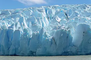 Patagonia: Glacier, Lago Grey, Torres del Paine National Park