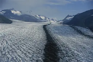 Medial: Glacier with Moraine