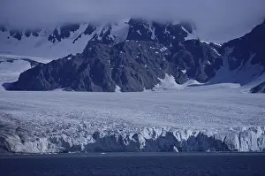 Icewall: Glacier in Spitsbergen