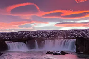 160517: The Godafoss is one of the most spectacular waterfalls