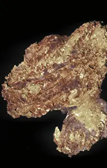 Metals: Gold nugget
