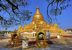 Pagodas: Gold stupa of Kuthodaw Pagoda, Mandalay, Myanmar (Burma)