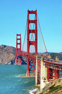 Suspension: Golden Gate Bridge, San Franciso, California, USA