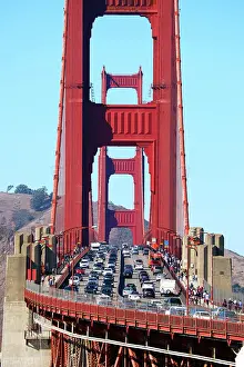 Suspension: Golden Gate Bridge, San Franciso, California, USA
