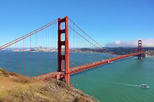 Suspension: Golden Gate Bridge, San Franciso, California, USA
