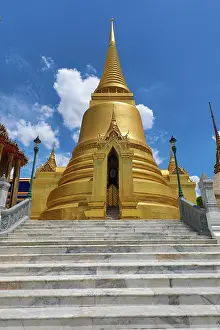 Phra: Golden Phra Si Rattana Chedi at Wat Phra Kaew, Temple