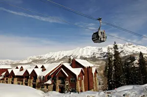 Skiing: Gondola, Lodges, Mountain Village, skiing area Telluride