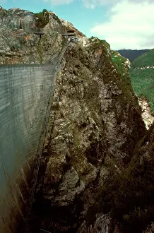 Hydro: Gordon Dam detail of the dam wall