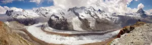 Matterhorn: the Gornergletscher glacier viewed from Gornergr